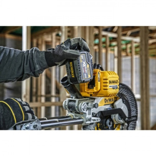 Акумуляторна торцювальна пила DeWALT DCS727N (54 В, без АКБ, 250 мм)