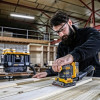 Акумуляторна вібраційна шліфмашина DeWALT DCW200N (18 В, без АКБ, 115х108 мм)