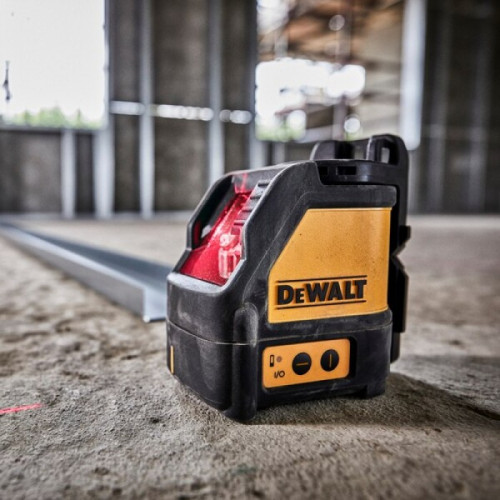 Самовирівнюючий лазерний рівень DeWALT DW088K (50 м)